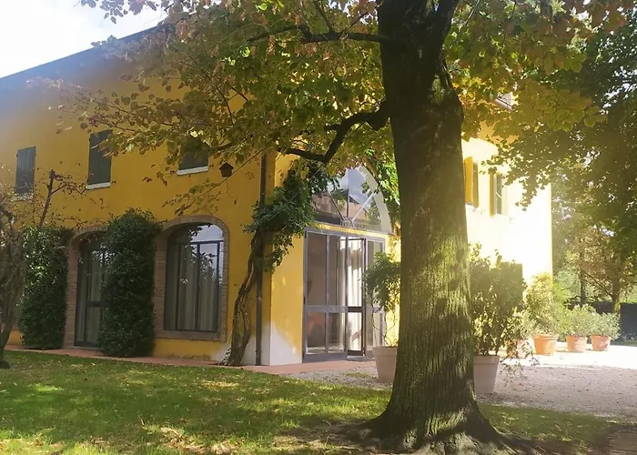 Bed & Breakfast La Rosa Selvatica 3*