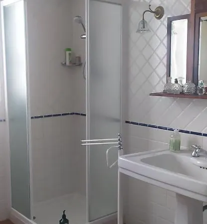 La Rosa Selvatica לינה וארוחת בוקר 3*